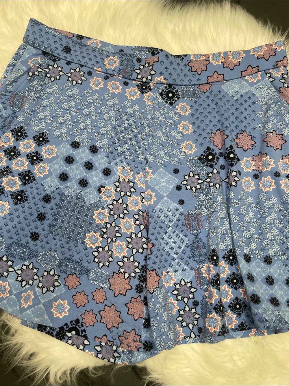 J. Jill Blue Floral Patchwork Short with Pink Accents M13